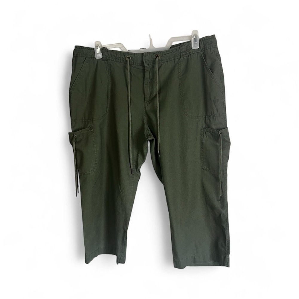 Old Navy Olive Green Cargo Capri Pants